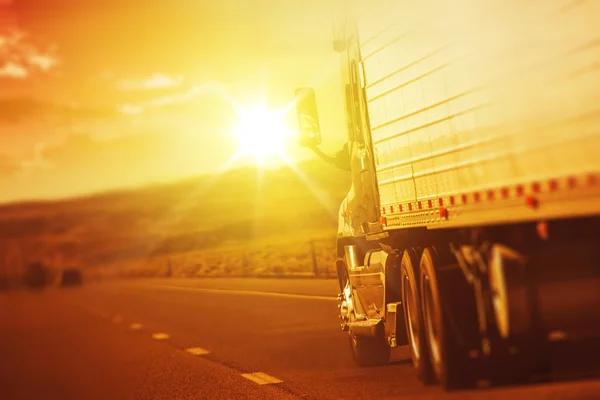 Why a Toronto Freight Forwarder Can Simplify Your Shipping Process