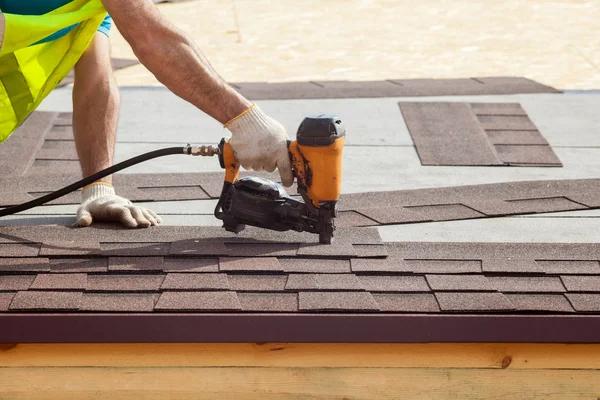 Preparing Your Coastal Home With a Complete Roofing Checklist Before Storm Season