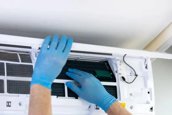 Expert Help for Noisy, Stuck, and Malfunctioning Overhead Garage Doors